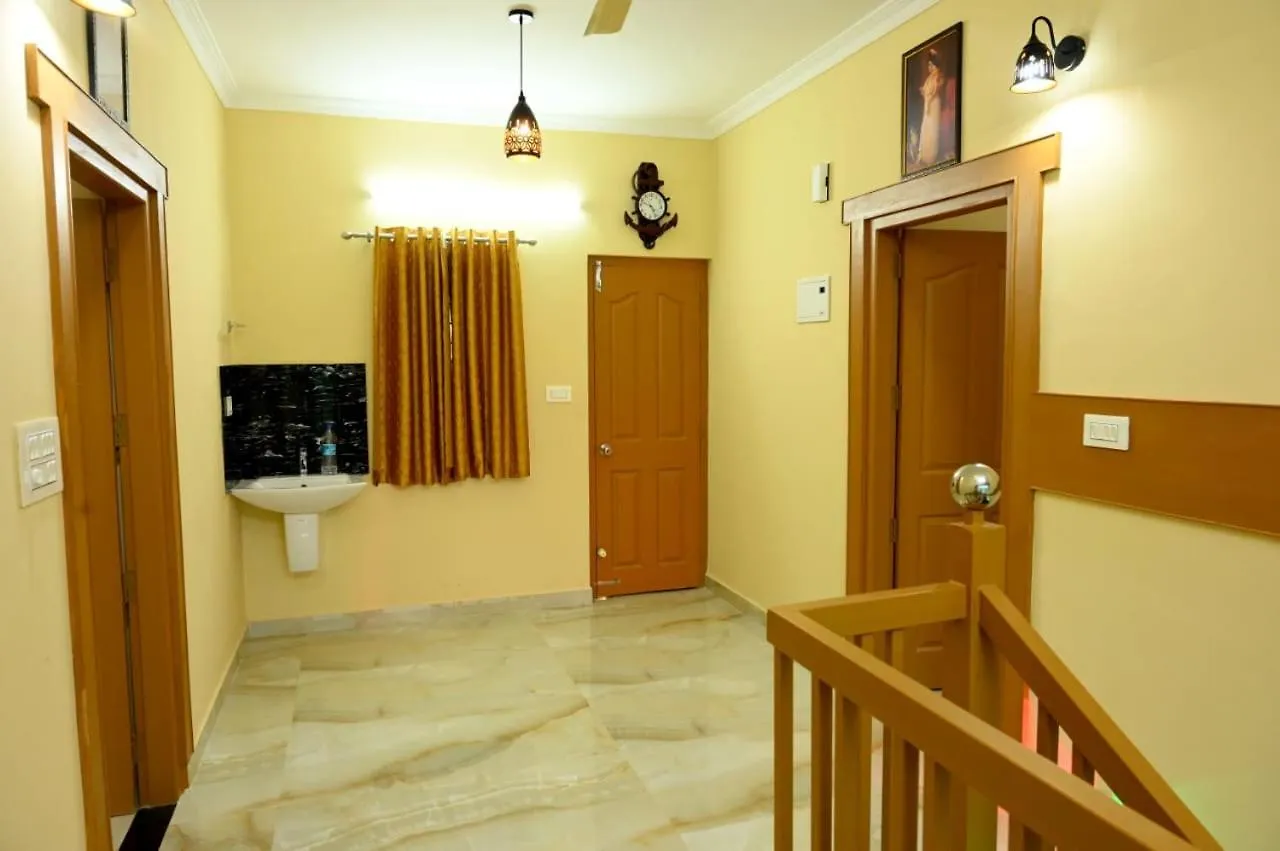 לינה וארוחת בוקר Anachal Dreamcasa
