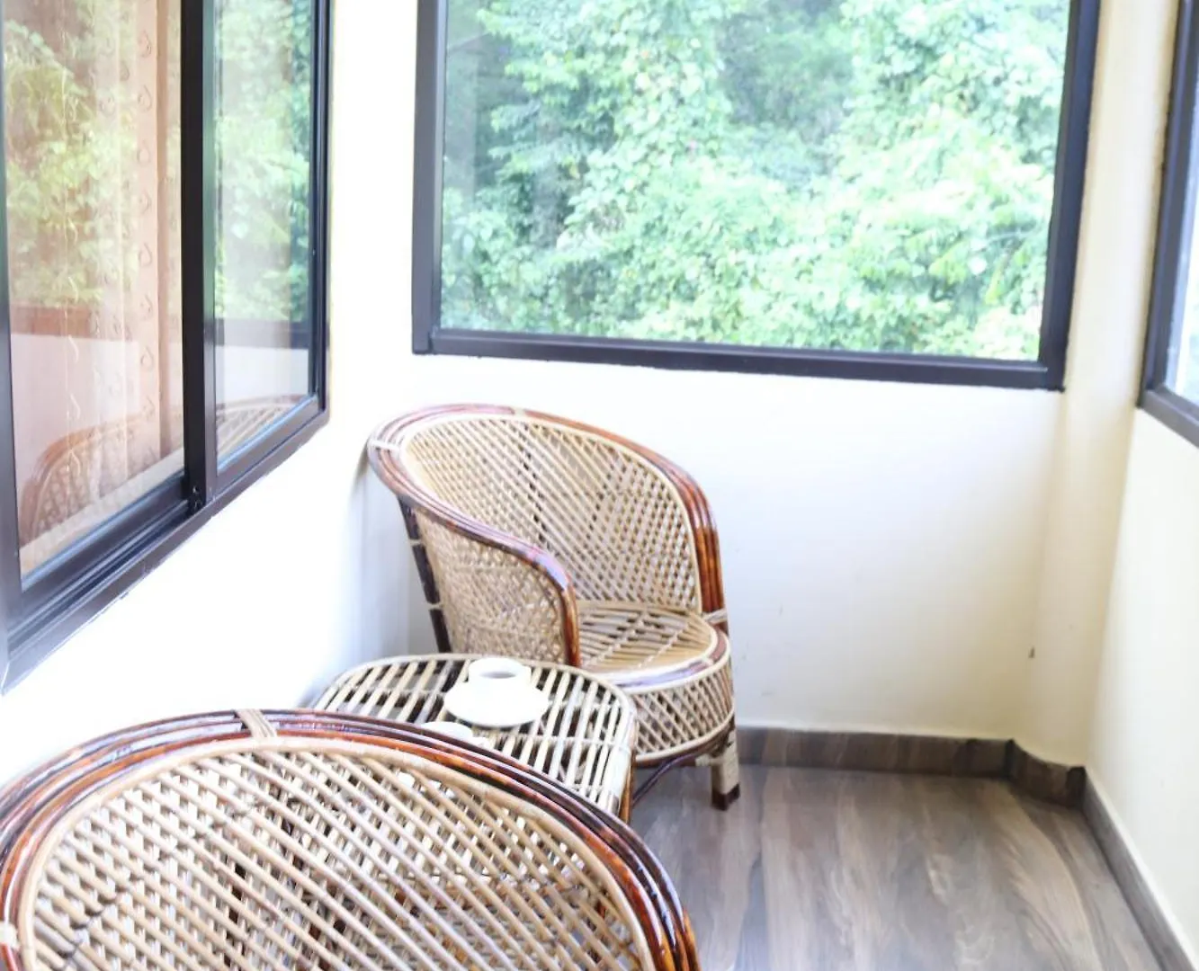לינה וארוחת בוקר Anachal Dreamcasa 0*,  הודו